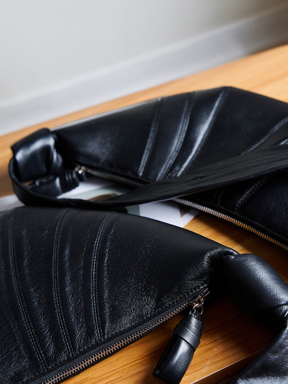 Stylish Croissant Crossbody Bag - Elegant Horn-Shaped Design with Lazy Chic Vibes